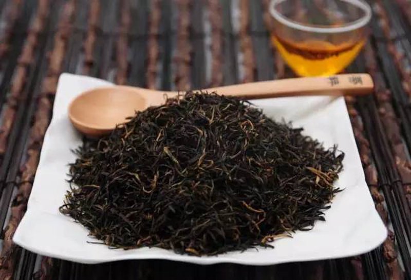 岩茶之美：武夷山的独特韵味